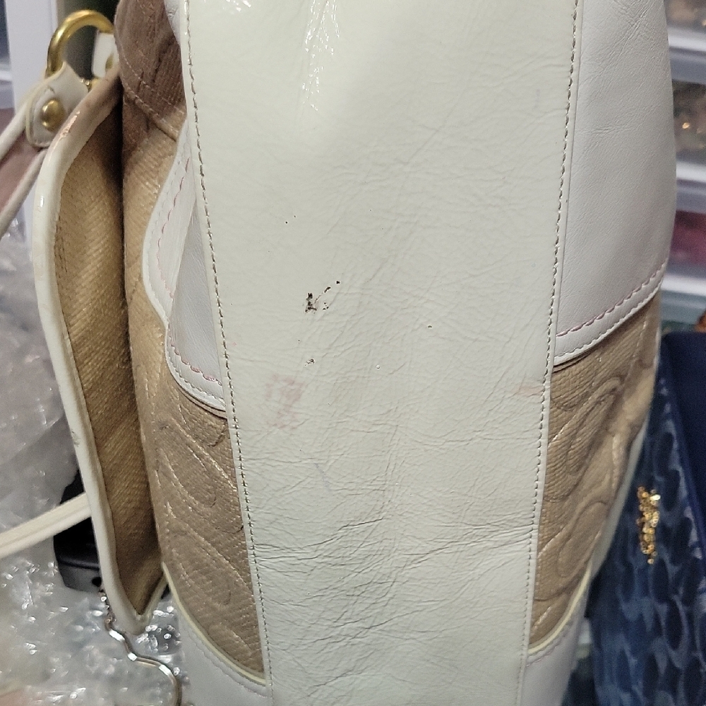 Coach Poppy Straw Beige and White Signature Tote. - Picture 12 of 14